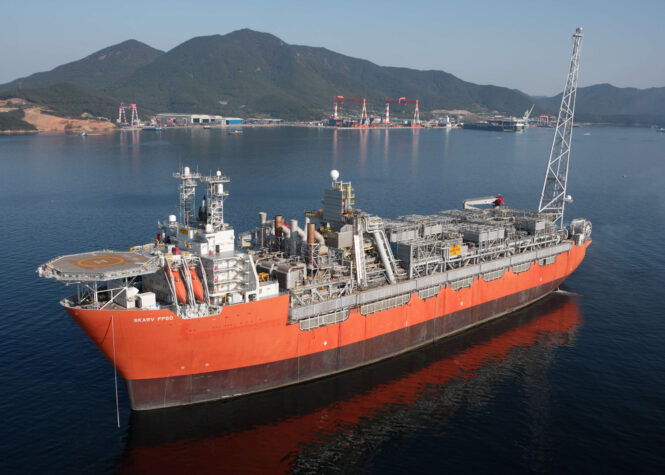 5,500 Ton Turret for Skarv FPSO The internal turret, based on the bogie-bearing design, was installed on the Skarv FPSO owned by BP and represented one of the largest and most complex turrets ever built by SBM Offshore. The FPSO is on location in the Skarv field offshore Norway.